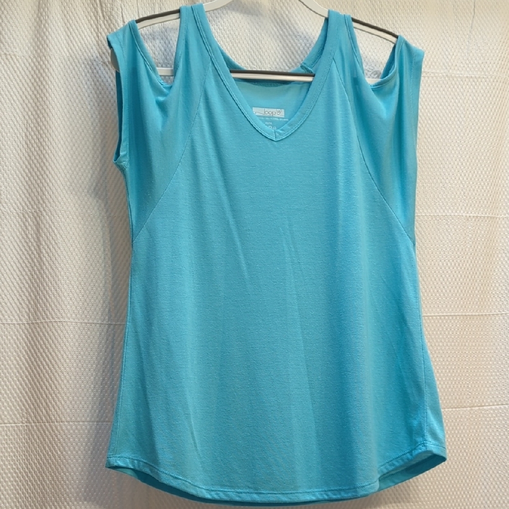 Loop 18 Cold Shoulder Top